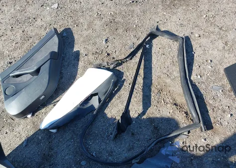 2023 Tesla Model 3 Long Range Dual Motor All-Wheel Drive z USA, uszkodzony, nr VIN 5YJ3E1EB9PF390431